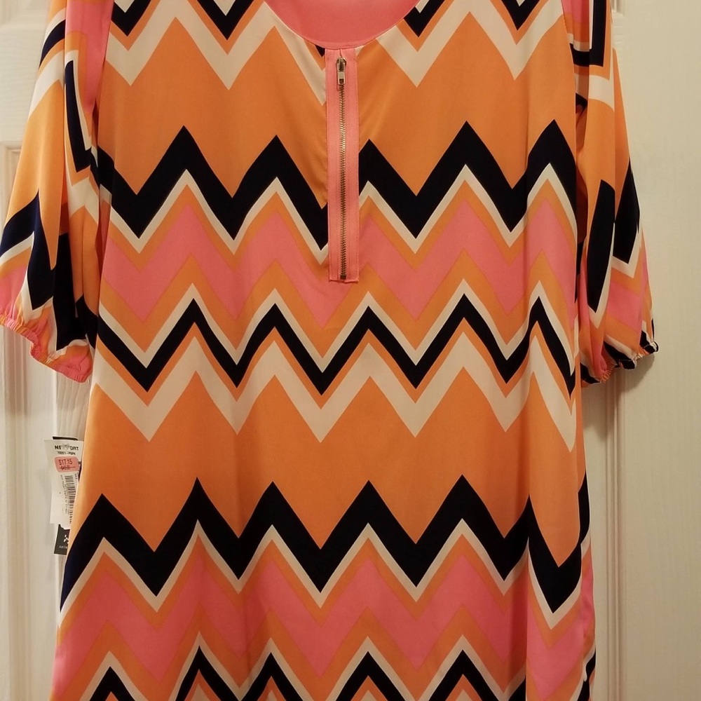 Dress - Picture 2 of 6